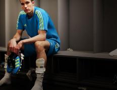 开云下载-全面压制！掘金攻防两端完胜马刺，莫兰特末节统治成关键先生