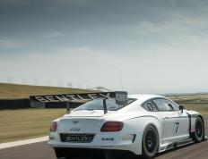 开云体育平台APP-防守的艺术，从安哥拉踏平波兰到坎特锁死对手