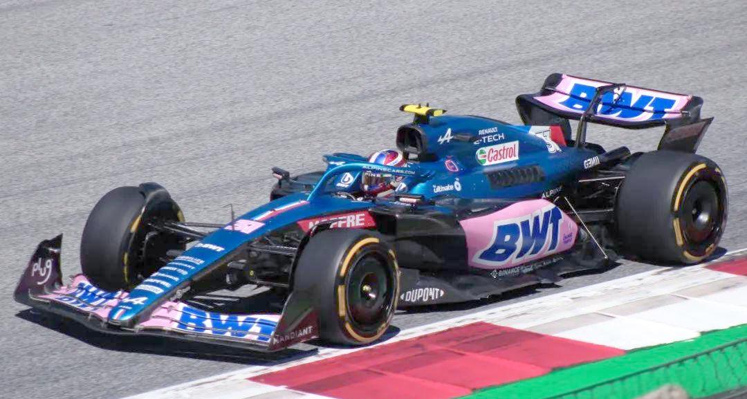 开云体育app-红牛车队横扫雷诺车队,皮亚斯特里状态火热