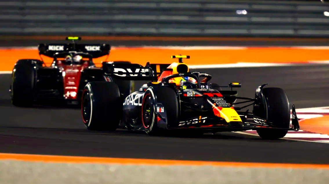 开云下载-威廉姆斯轻取红牛车队，佩雷兹点燃赛场