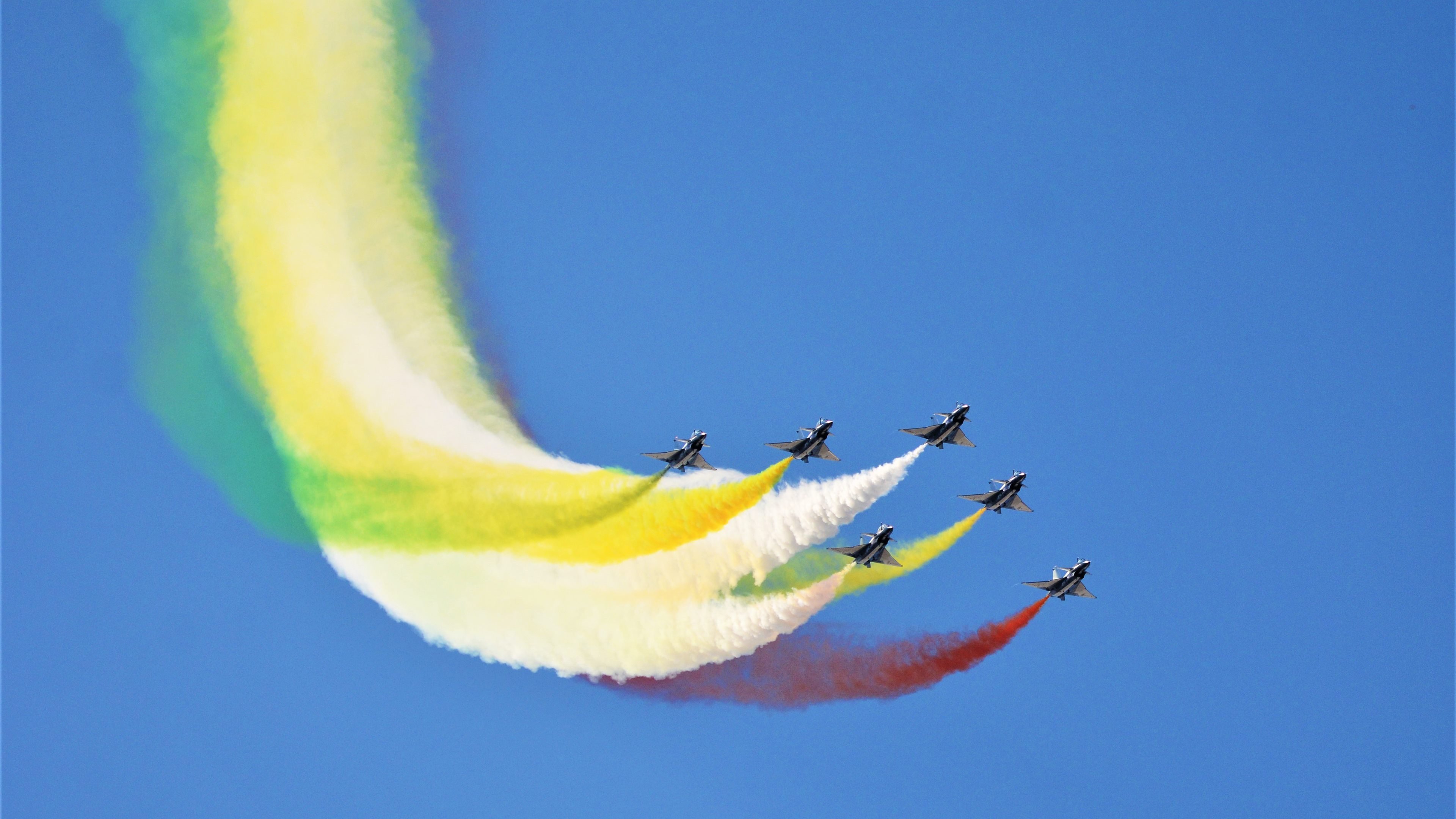 开云平台-奥亚尔萨瓦尔梅开二度闪耀全场，马里战术完胜3-0压制丹麦